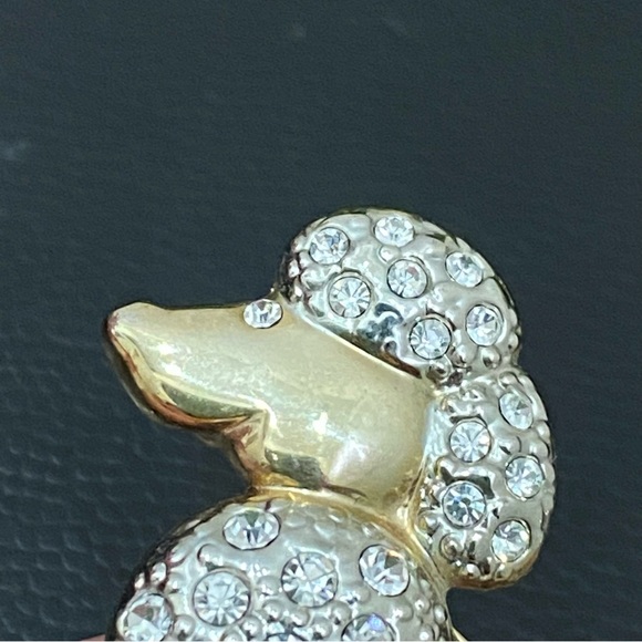 Vintage Unsigned Gold-tone Bling Rhinestones Poodle Dog Figural Brooch 15.6g - Picture 11 of 12